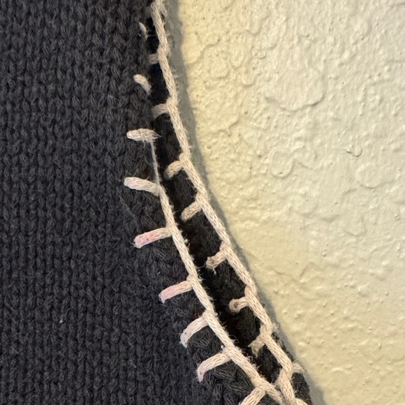 AISLING CAMPS Blanket Stitch Crop Top - Picture 6 of 10